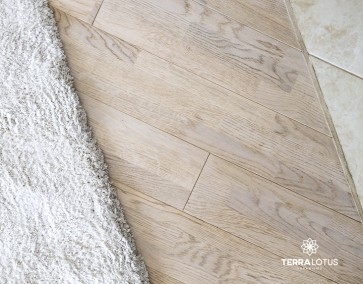 Piso frio vs. piso quente: como escolher o revestimento certo pra cada ambiente da casa